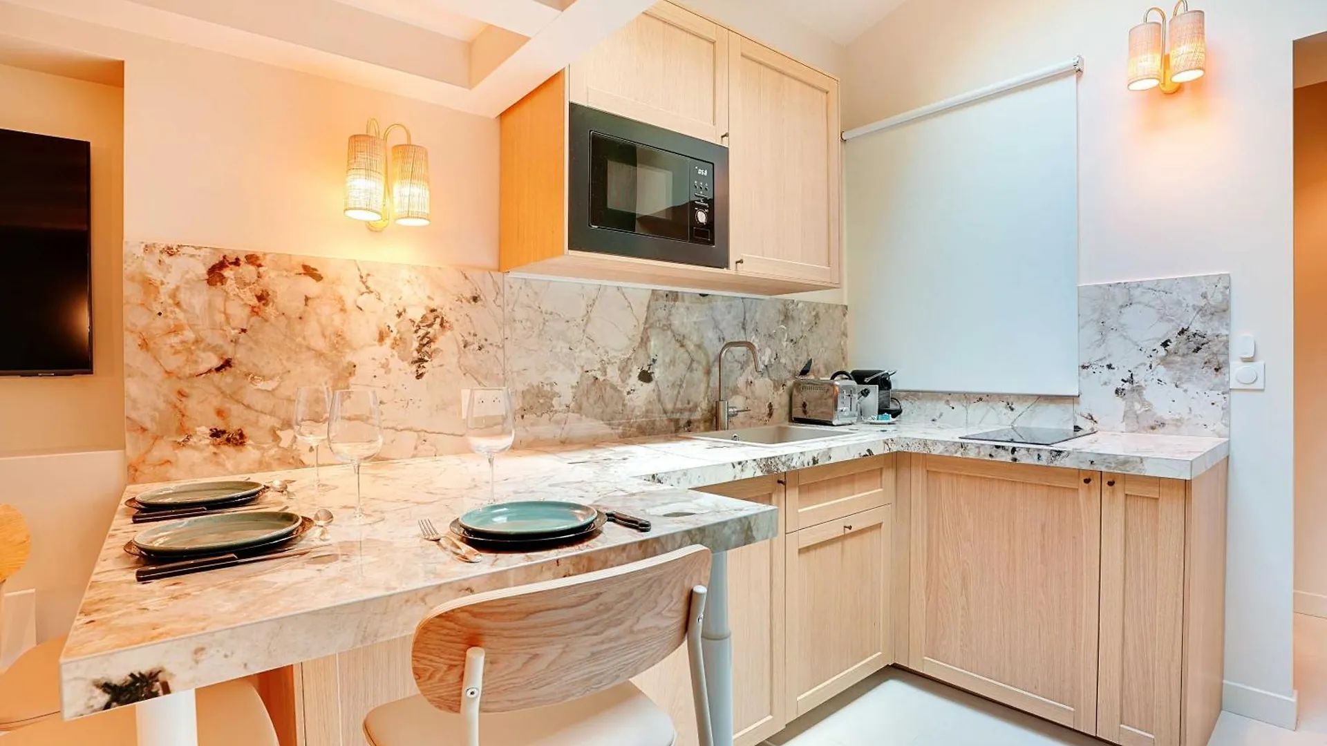 Chic And Cosy Apartment-canal Saint Martin Paris