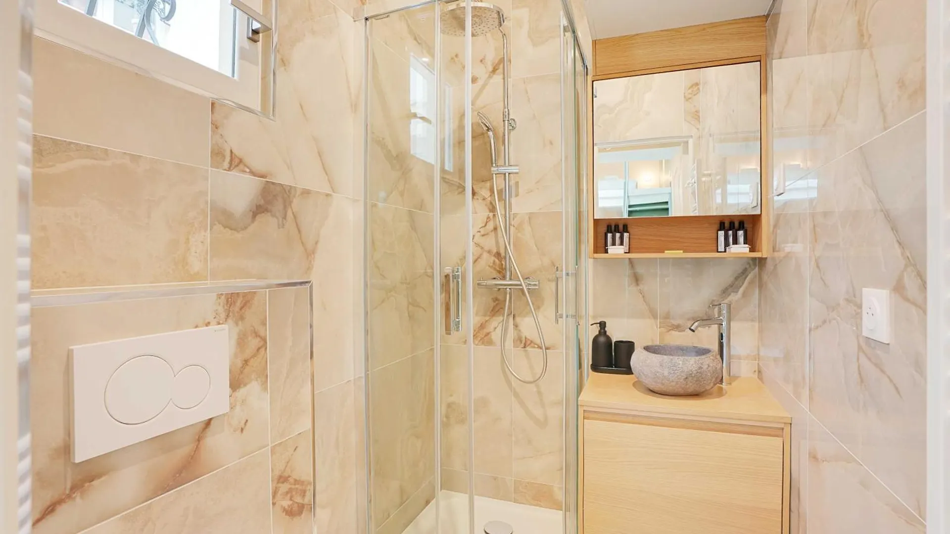 Chic And Cosy Apartment-canal Saint Martin Apartment
