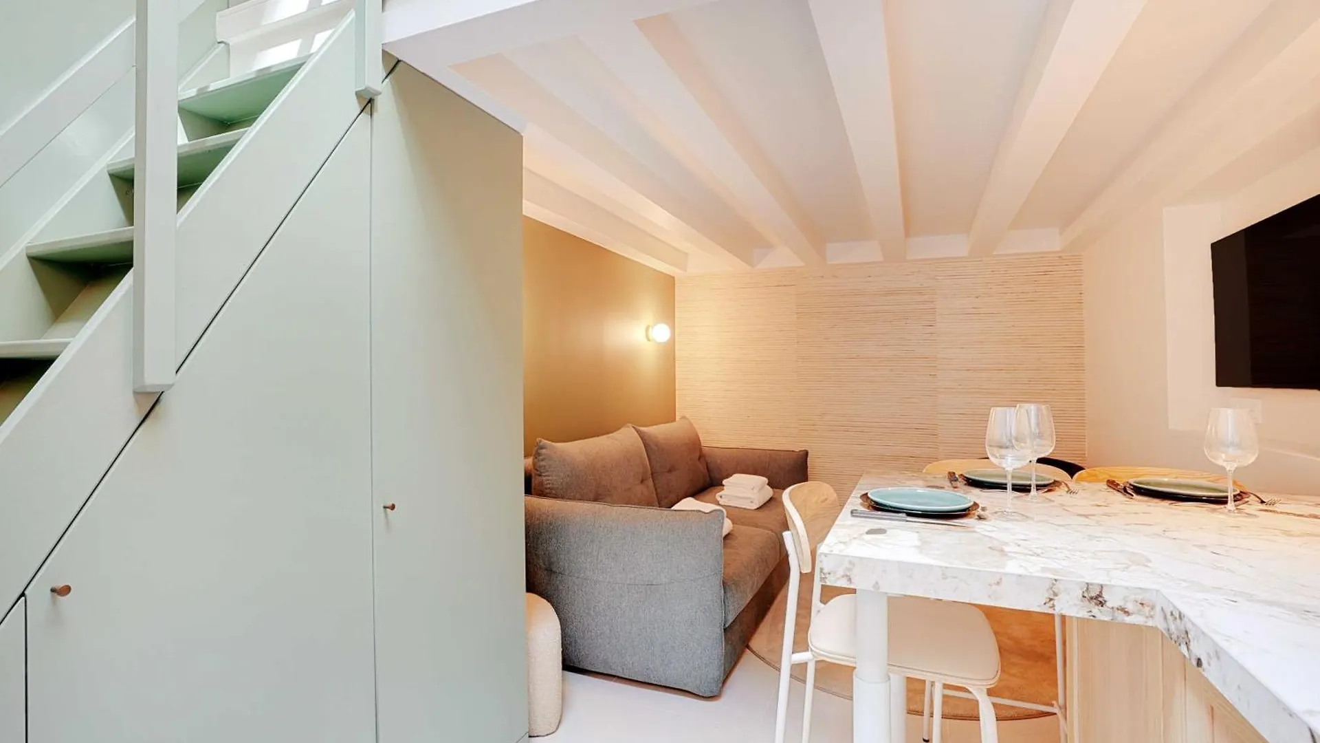 Chic And Cosy Apartment-canal Saint Martin